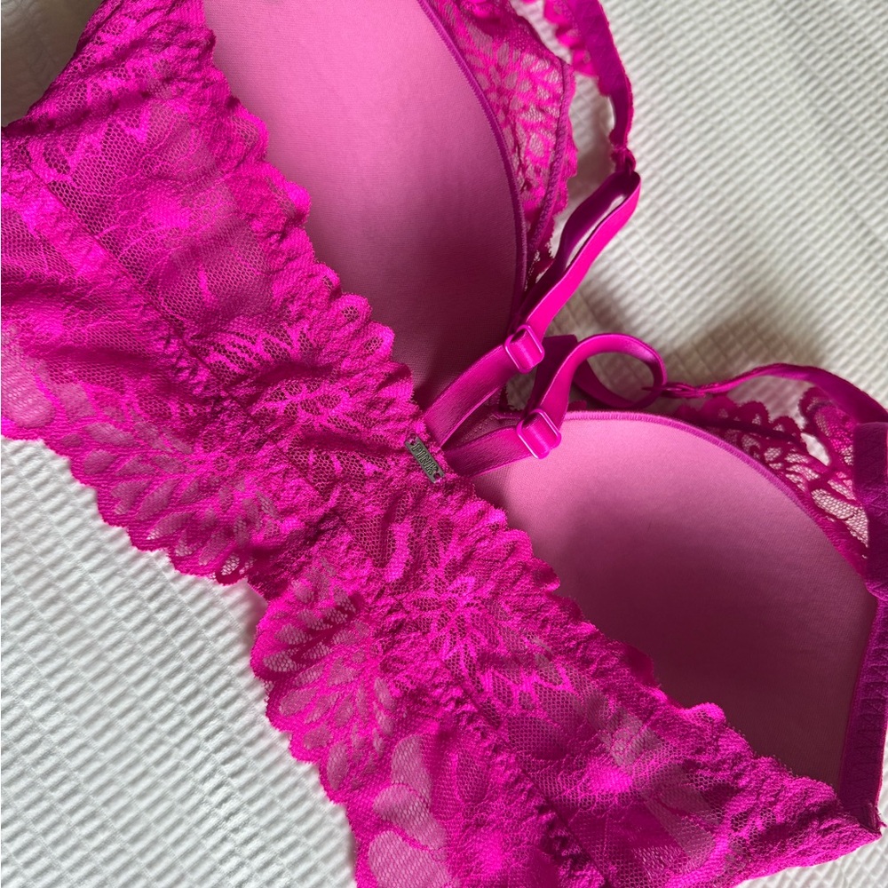 PINK Victoria's Secret Fuchsia Lace Racerback push up Bra M - Picture 2 of 4